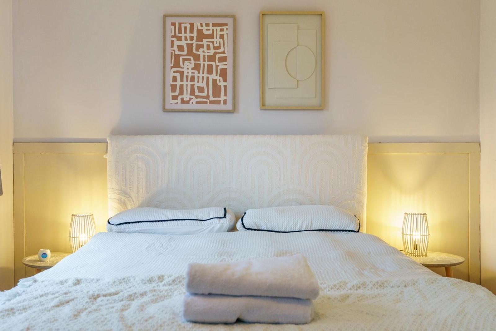 Stylish City Centre 2 Bedroom Apartment With Belfast Cityscape View Exterior foto